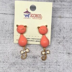 Artisan fun statement kitty cat enamel earrings statement pop of color whimsy.